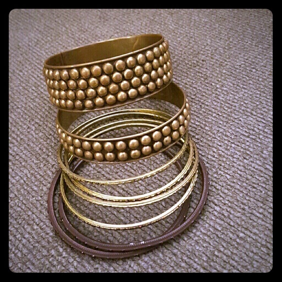 Set of bangles
