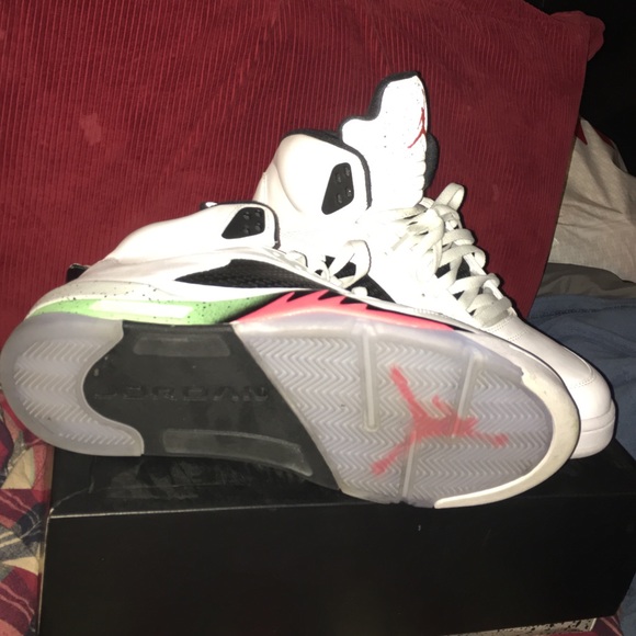 Jordan Space Jam 5 - Picture 2 of 2