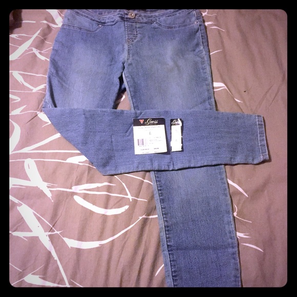 Guess Low Rise Pull On Lena Jean Large
