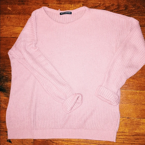 Brandy Melville Ollie sweater 💕💕