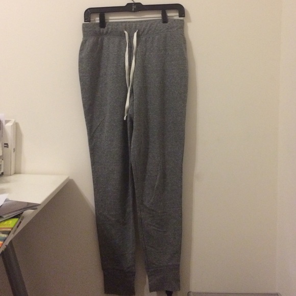 Basic grey joggers