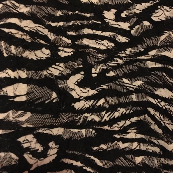 SEXY ZEBRA AND LACE SKIRT - Picture 3 of 3