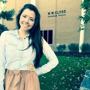 Meet your Posher, Cayla