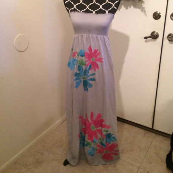 Old Navy Strapless Maxi Gray Floral Small