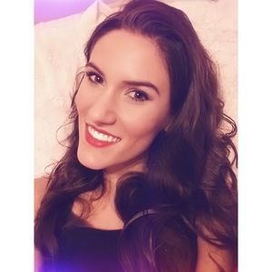 Meet your Posher, Melaina