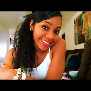 Meet your Posher, Whitney