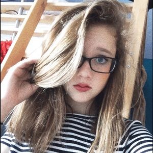 Meet your Posher, Caroline