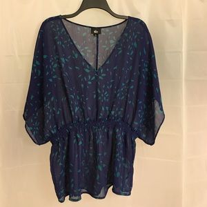 NAVY BLUE TUNIC W/ LEAF PATTERN 🍃💙