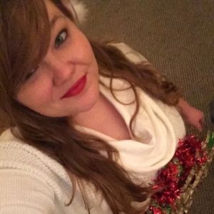 Meet your Posher, Caitlin