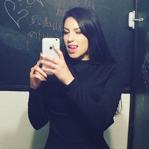 Meet your Posher, Vivienne