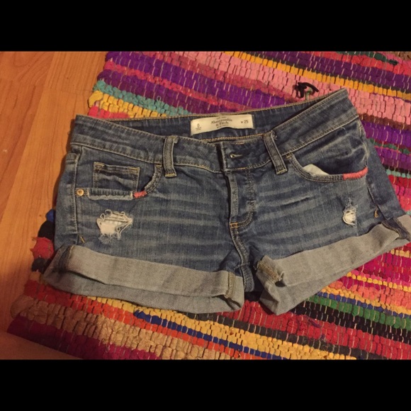 Abercrombie and Fitch 25w shorts