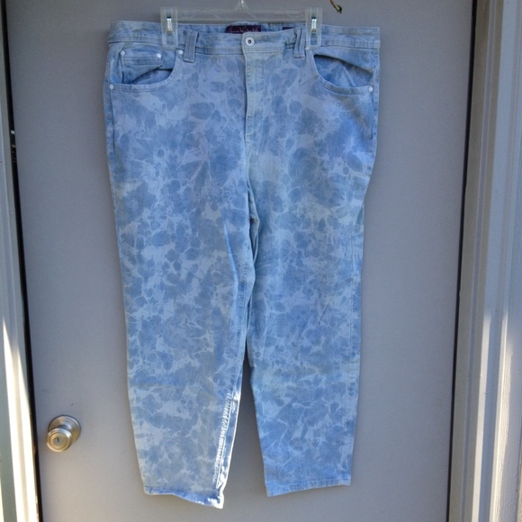 Gloria Vanderbilt jeans