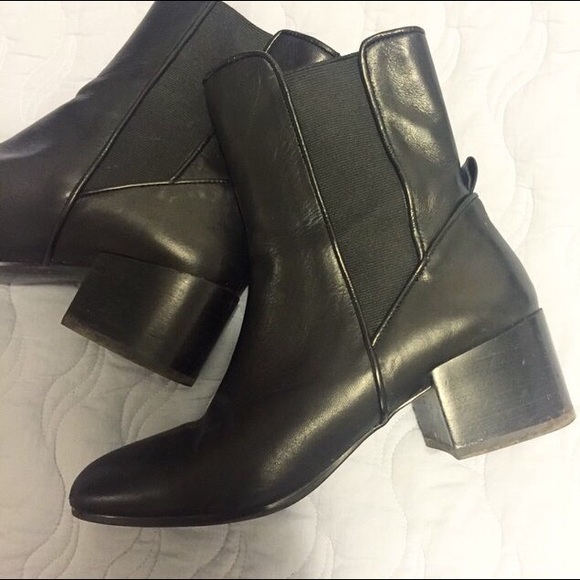 Zara Chelsea boots