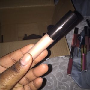 Becca Opal Liquid Highlighter