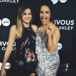 Meet your Posher, Adrienne