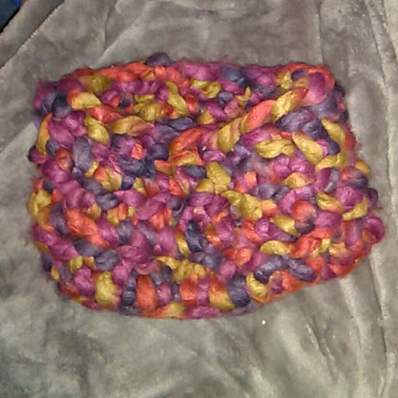 Infinity scarf and beanie - Picture 2 of 4