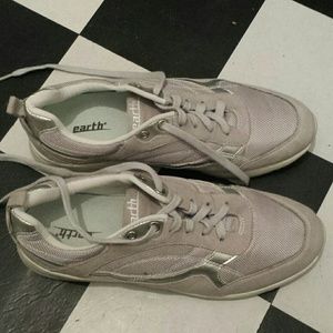 Sneakers earth