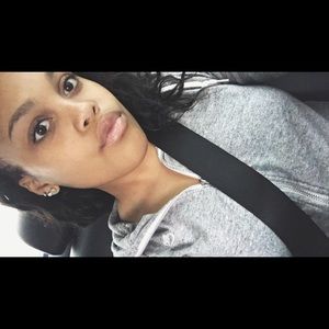 Meet your Posher, Loren