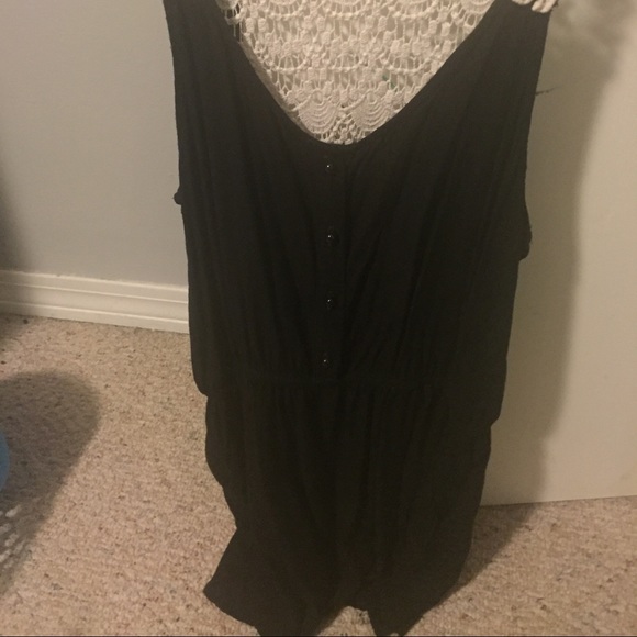 Dresses & Skirts - Super cute black romper