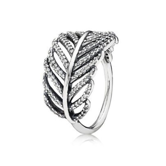 Pandora Light As A Feather Ring