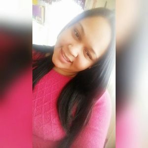 Meet your Posher, Manuela