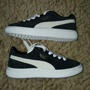 Kids puma shoes