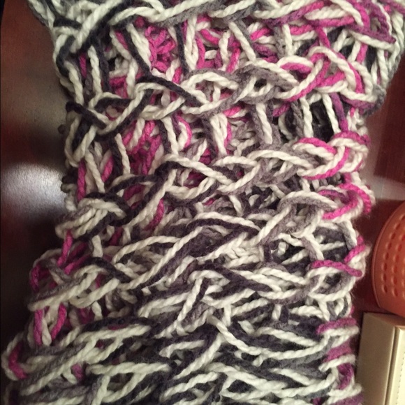Scarfs - Picture 2 of 2