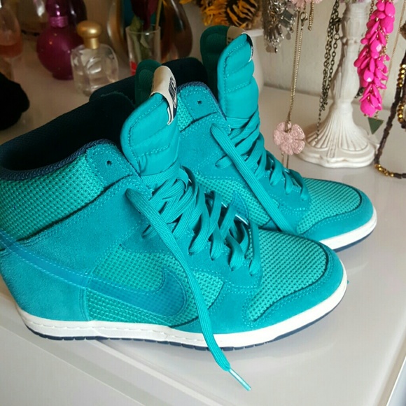 Nike wedge