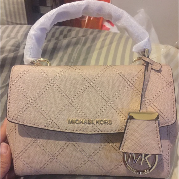 Michael Kors mini blush Ava.