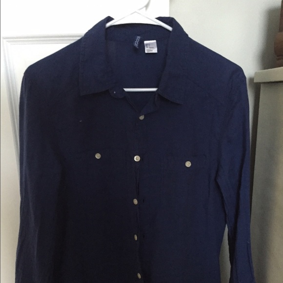 H&M men's navy button down shirt