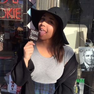 Meet your Posher, Hanna