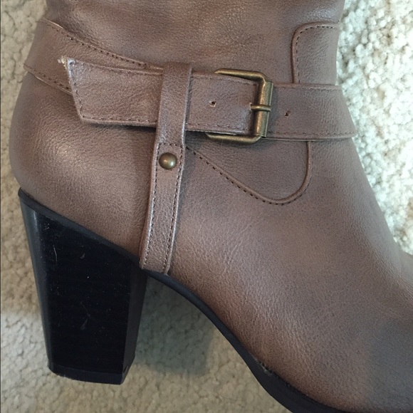 Taupe knee high boots - Picture 2 of 4