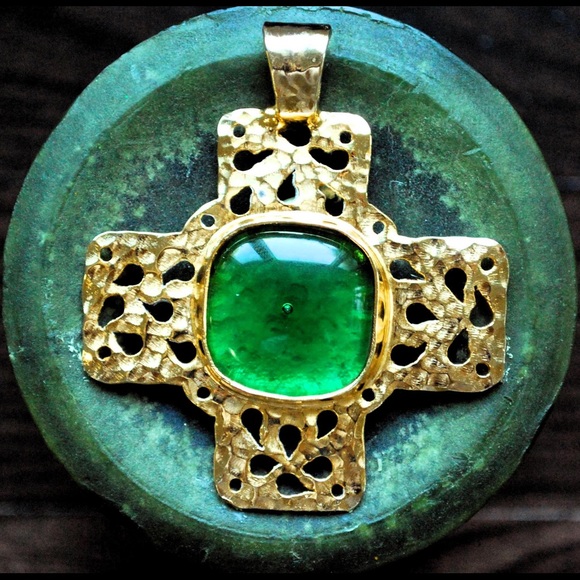Custom made cross
