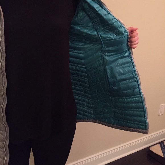 SOLD Patagonia Fiona Parka - Picture 4 of 4