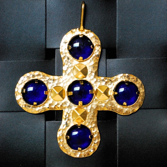 Custom made cross