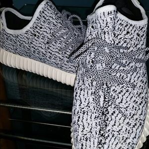 Yeezy Boost 350 Only Worn Once!