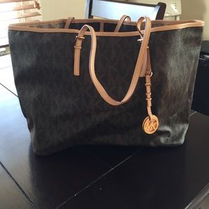 Michael Kors jet set tote