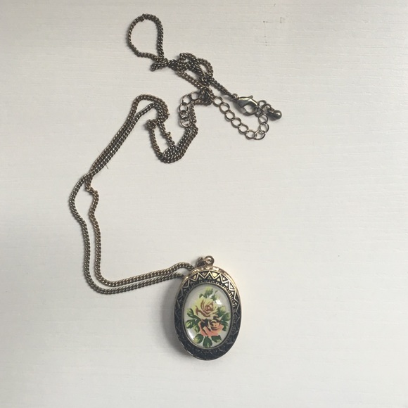 Vintage floral locket