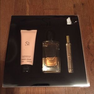 Si by Giorgio Armani gift set