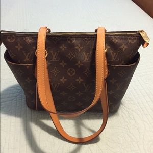 Authentic LV Totally PM