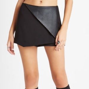 BCBGeneration Perforated Black Skort Size 4