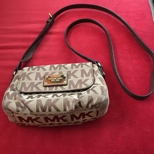 Authentic Michael Kors Crossbody