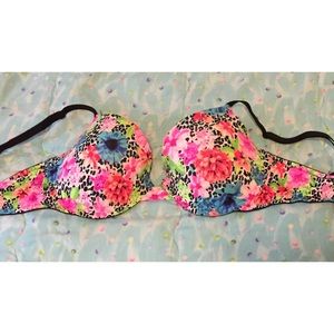 VS Pink Wear Everywhere Lightly Lined Bra