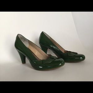 Kenneth Cole green heels size 9