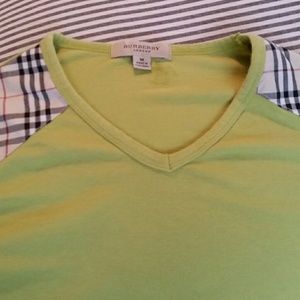 Burberry t shirt