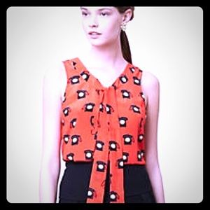 Like new blouse! 5 star reviews.