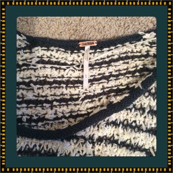 Free People Sweater - Picture 3 of 4