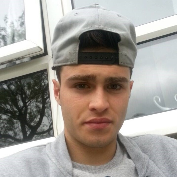 Meet your Posher, Josh - Picture 1 of 1