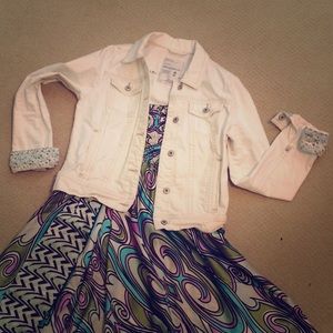 💐 White Denim Jacket