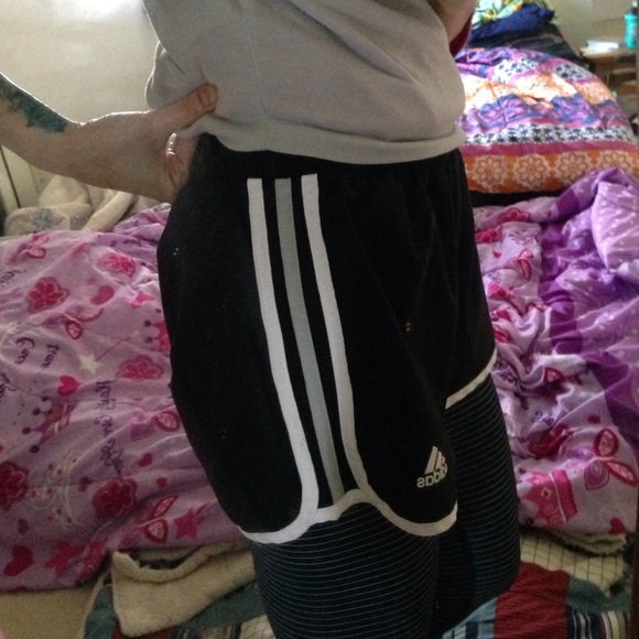 Adidas short running pant. - Picture 2 of 4